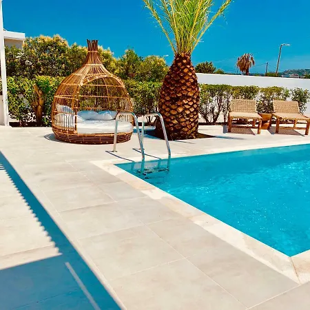 Mythos Luxury Villa Holiday home *