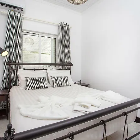 Mythos Luxury Ferienhaus Faliraki