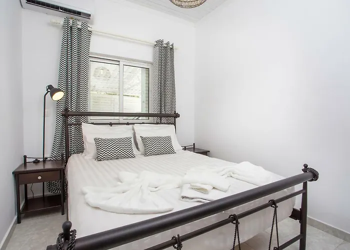 Mythos Luxury Nyaraló Faliráki