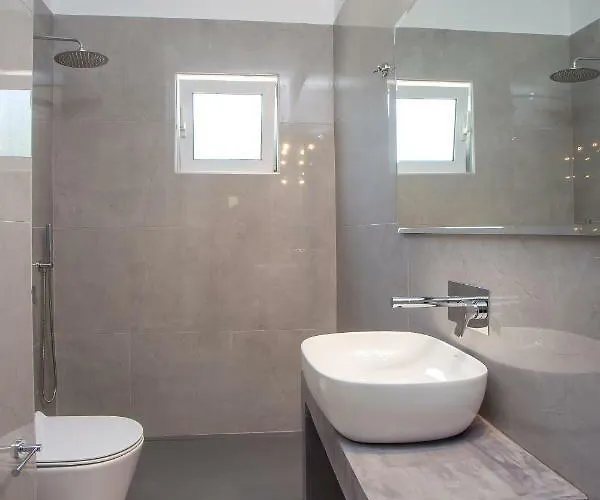 بيت للعطل Mythos Luxury *